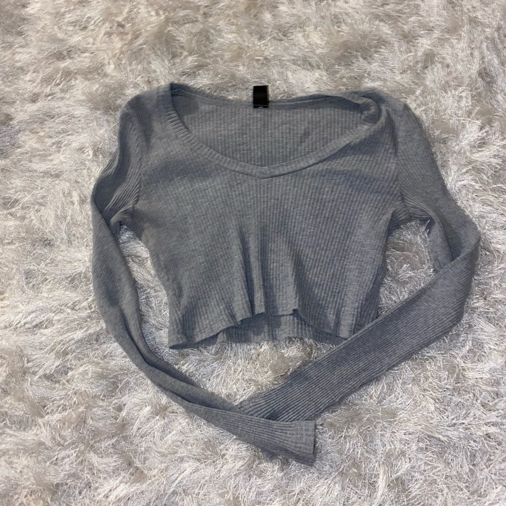 gray long sleeve